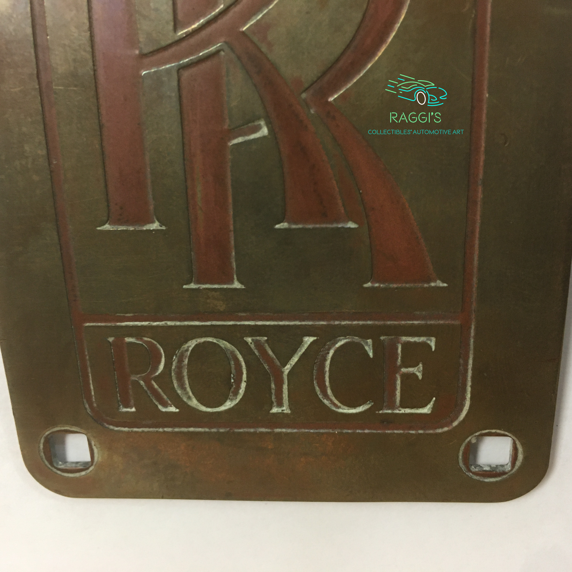 Rolls-Royce, Stemma Originale in Ottone con Lettere di Colore Rosso, Estremamente Raro - Raggi's Collectibles' Automotive Art