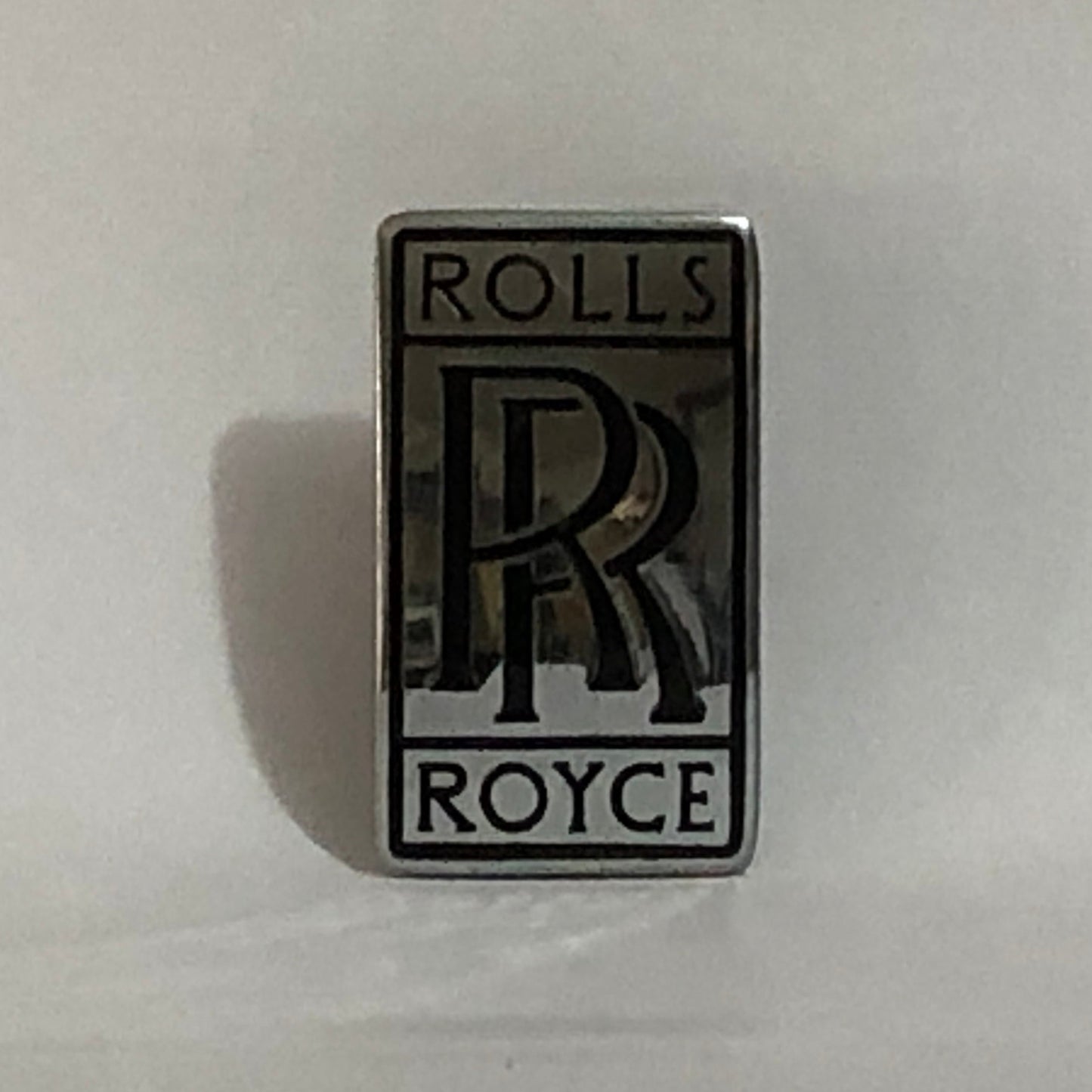 Rolls-Royce, Stemma Originale con Caratteri Neri, Moderno - Raggi's Collectibles' Automotive Art