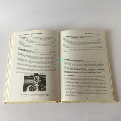 Rolls-Royce & Bentley, Handbook per Rolls-Royce Silver Shadow e Bentley T Series ed Information for Owner per Rolls-Royce Silver Shadow e Bentley T Series - Raggi's Collectibles' Automotive Art