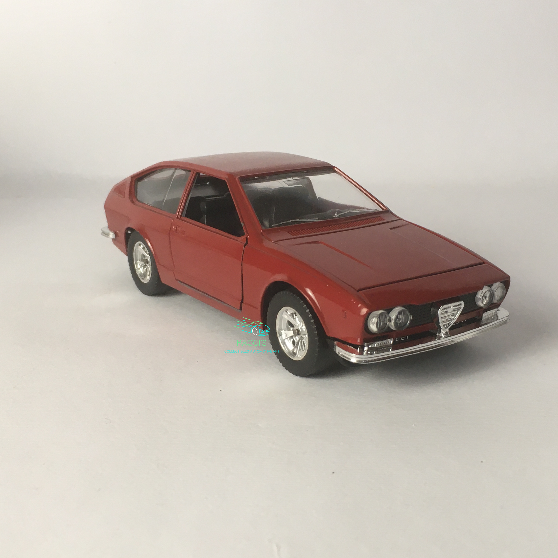 Alfa Romeo, Modellino in Metallo Pressofuso Bburago Hat 136 Alfa Romeo Alfetta G.T. Scala 1:24 - Raggi's Collectibles' Automotive Art