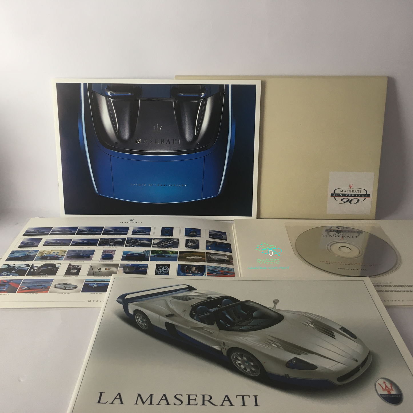 Maserati, Press Kit Maserati Spyder 90 Anniversario Salone dell'Automobile di Parigi 2004 Italiano Inglese